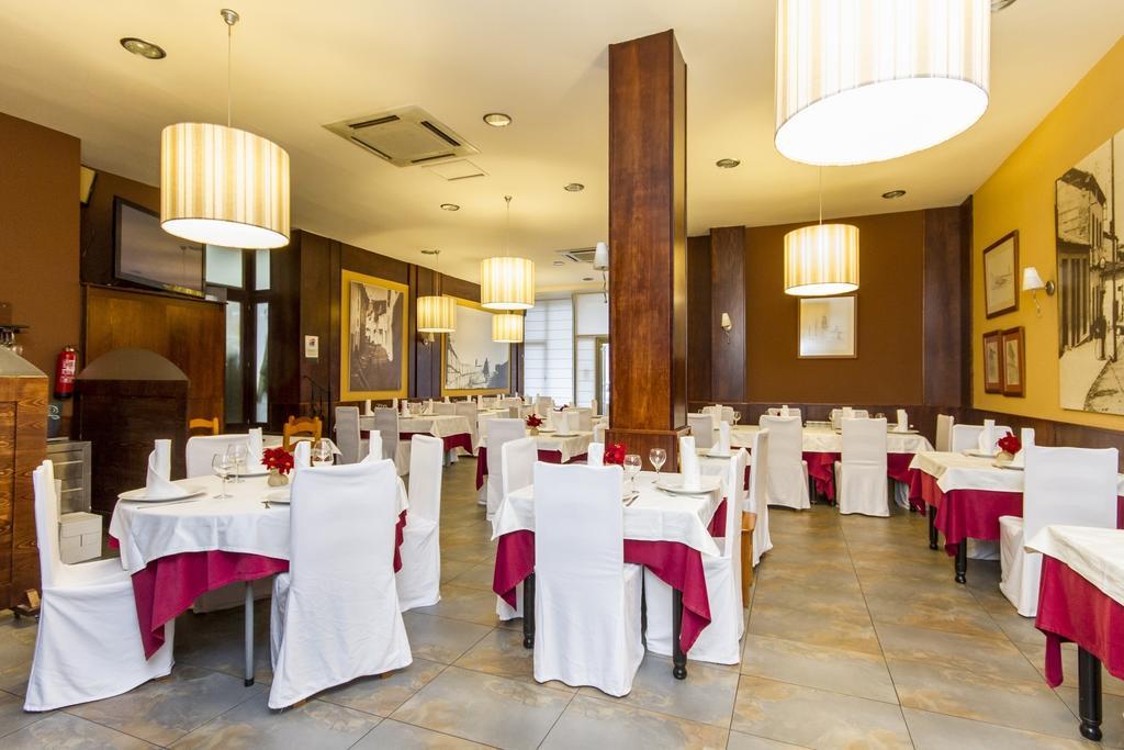 Hostal Restaurante Alarico Allariz Extérieur photo