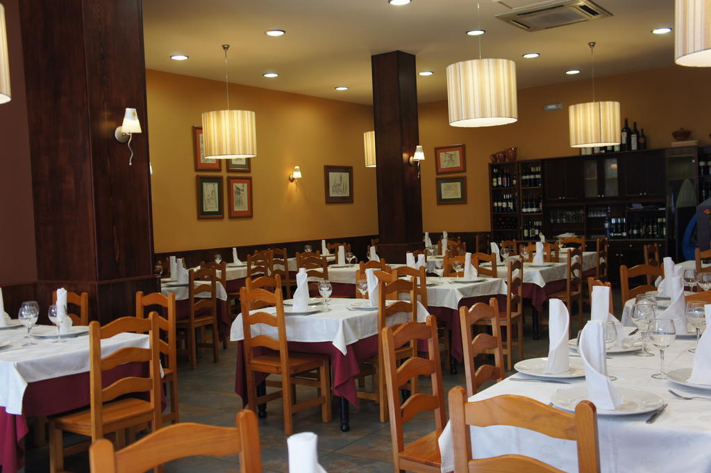 Hostal Restaurante Alarico Allariz Extérieur photo
